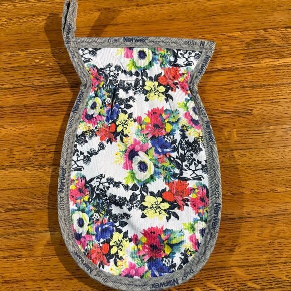 Norwex Dual Sided Mitt graphite/floral NWT - Picture 2 of 10